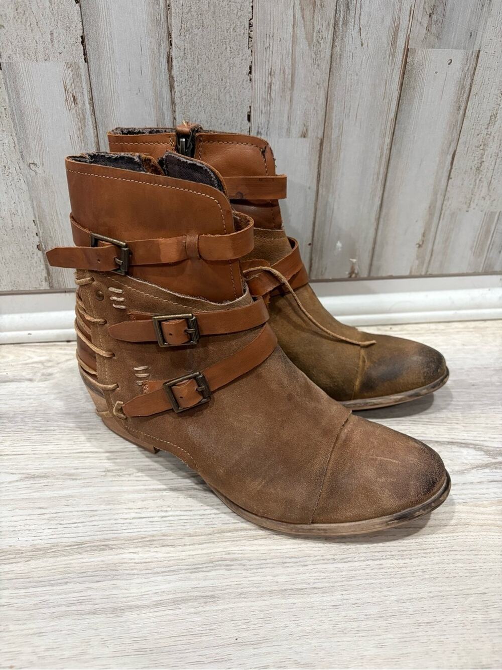 Roan Jag Brown Leather Moto Ankle Booties Women’s US 8 Triple Buckle Distressed